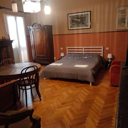 San Petronio Room And Suite Rooms - By Bolognacentro Luxuryh Exteriér fotografie
